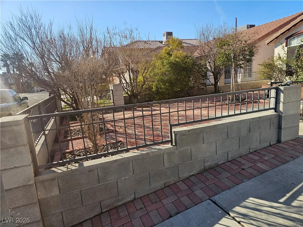 1747 Raspberry Hill, Las Vegas, NV 89142