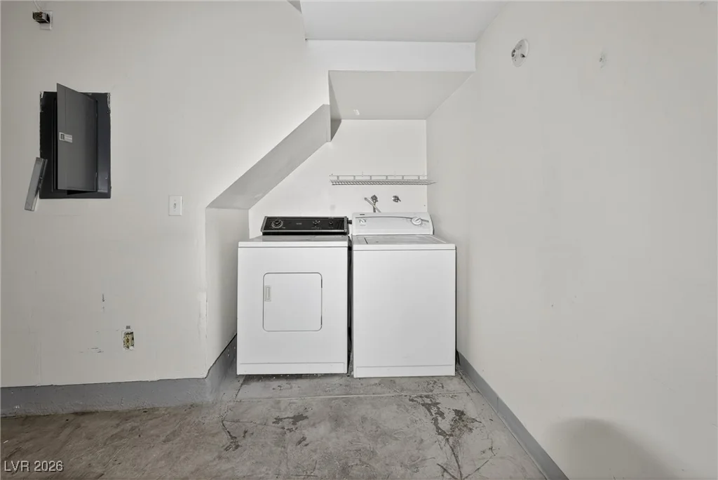 2430 Old Forge, Las Vegas, NV 89121