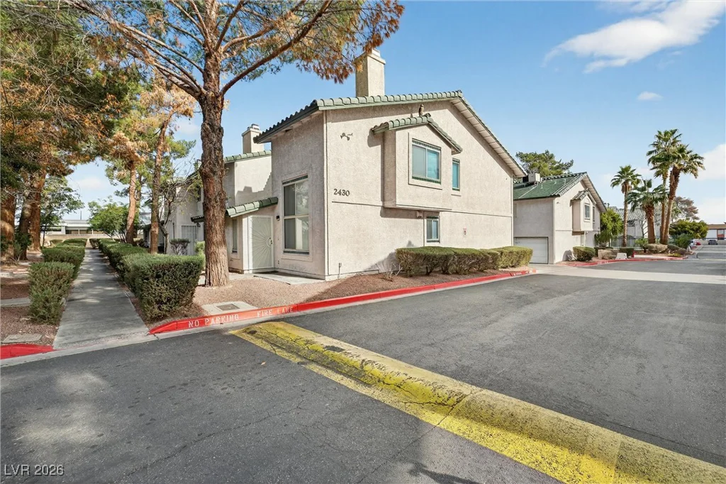 2430 Old Forge, Las Vegas, NV 89121