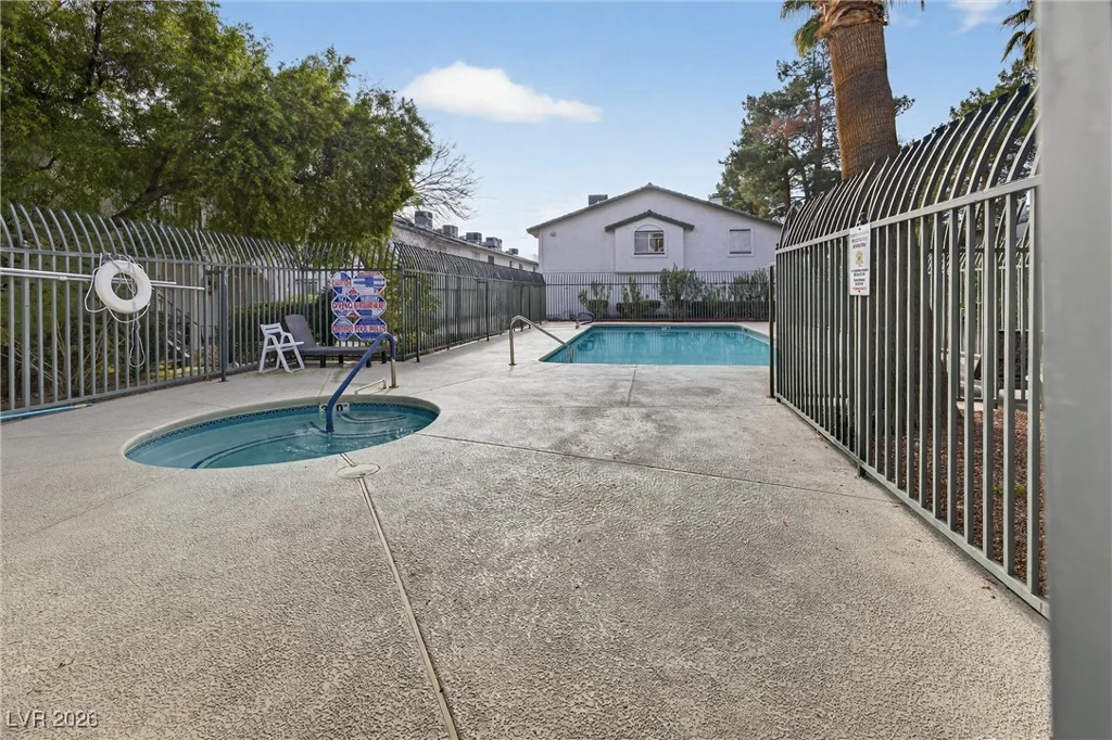 2430 Old Forge, Las Vegas, NV 89121