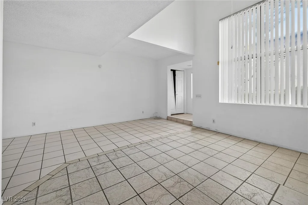 2430 Old Forge, Las Vegas, NV 89121
