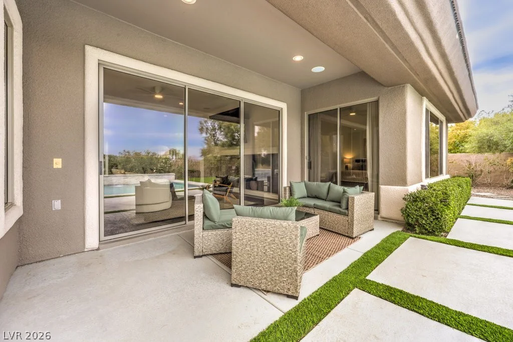 20 Holston Hills, Henderson, NV 89052