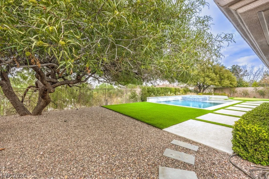 20 Holston Hills, Henderson, NV 89052
