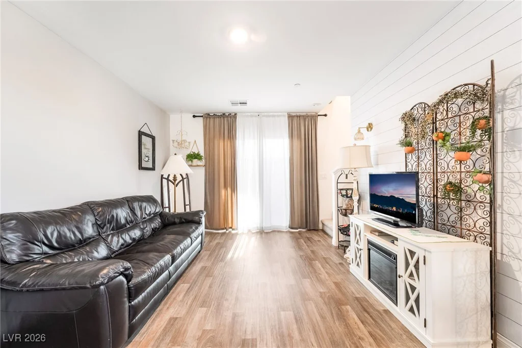 2710 Yellow Blaze, Las Vegas, NV 89183