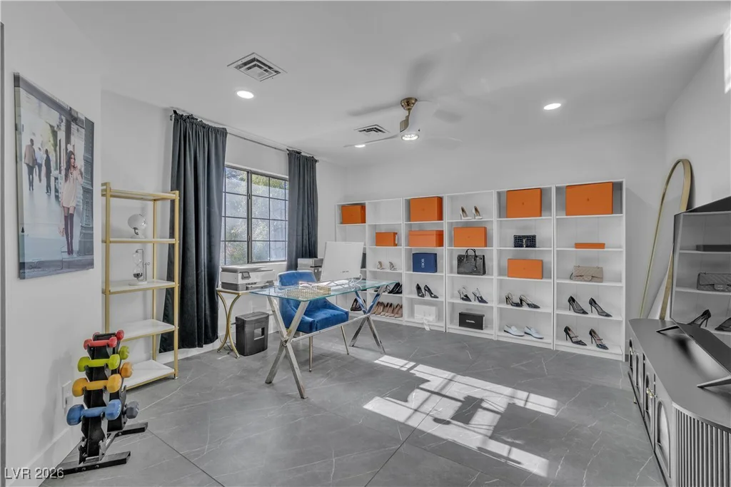 933 Konga, Las Vegas, NV 89123