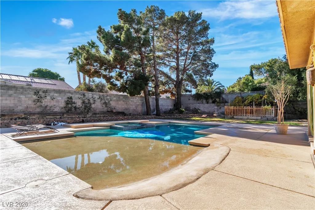 933 Konga, Las Vegas, NV 89123