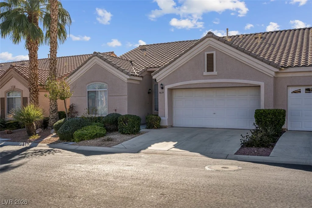9639 Moonlit Sky, Las Vegas, NV 89147