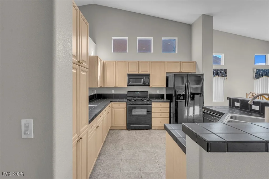 9639 Moonlit Sky, Las Vegas, NV 89147