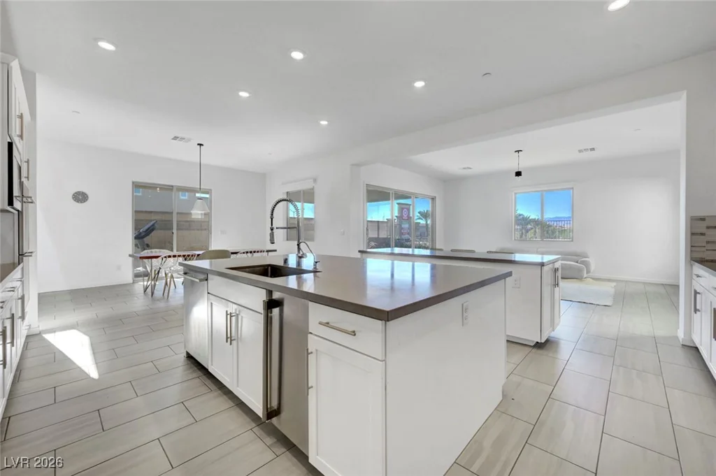 699 Glowing Horizon, Henderson, NV 89052
