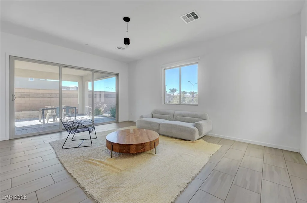 699 Glowing Horizon, Henderson, NV 89052