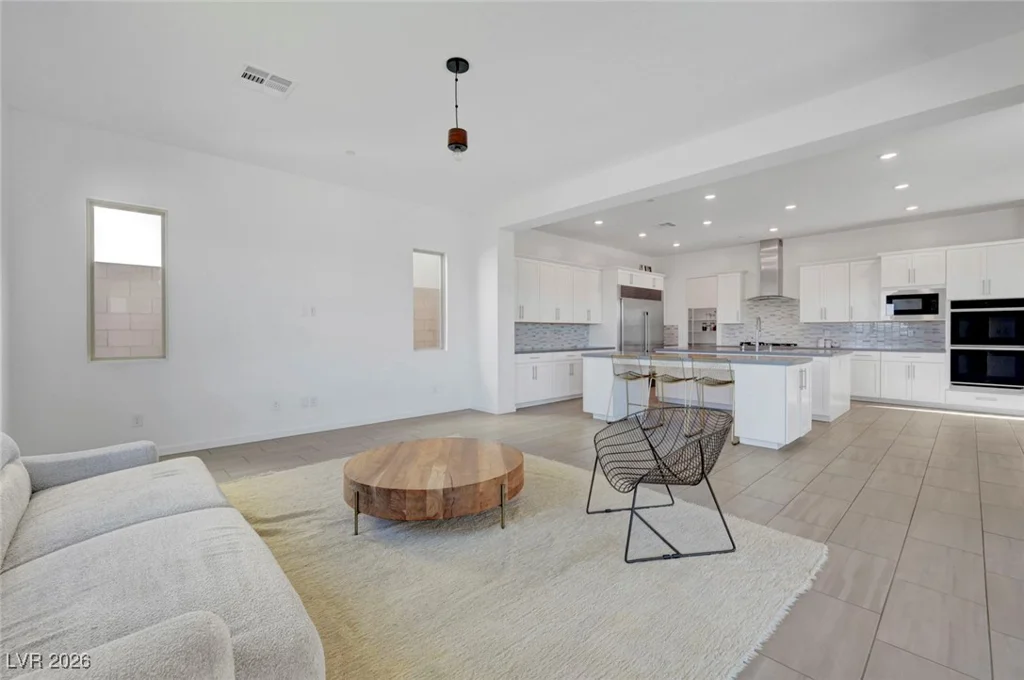 699 Glowing Horizon, Henderson, NV 89052