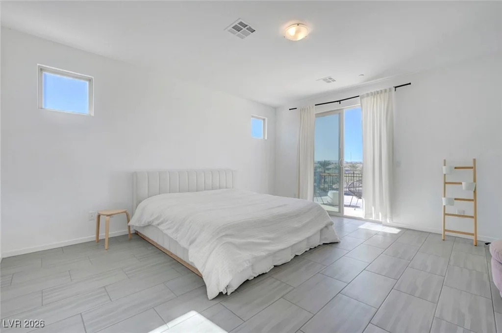 699 Glowing Horizon, Henderson, NV 89052