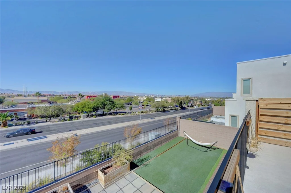 699 Glowing Horizon, Henderson, NV 89052