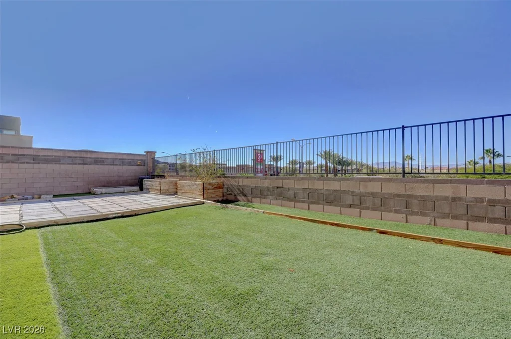 699 Glowing Horizon, Henderson, NV 89052