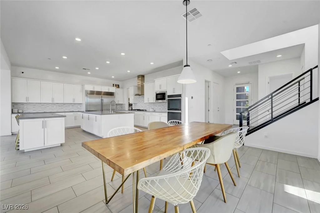 699 Glowing Horizon, Henderson, NV 89052