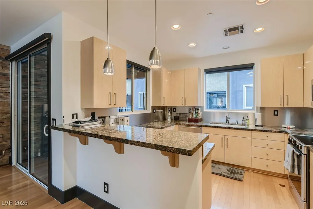 9050 Tropicana, Las Vegas, NV 89147