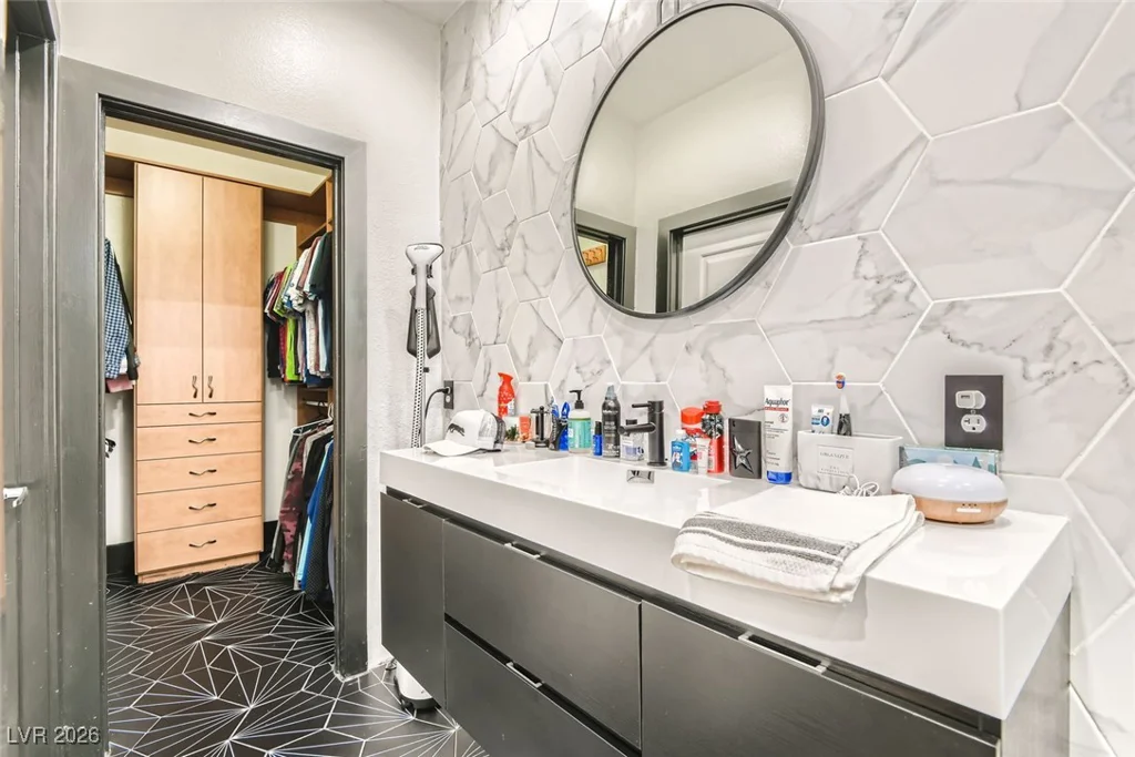 9050 Tropicana, Las Vegas, NV 89147