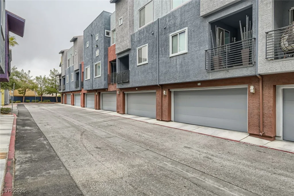 9050 Tropicana, Las Vegas, NV 89147