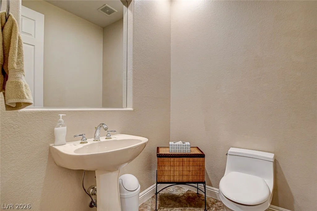 10671 Capesthorne, Las Vegas, NV 89135