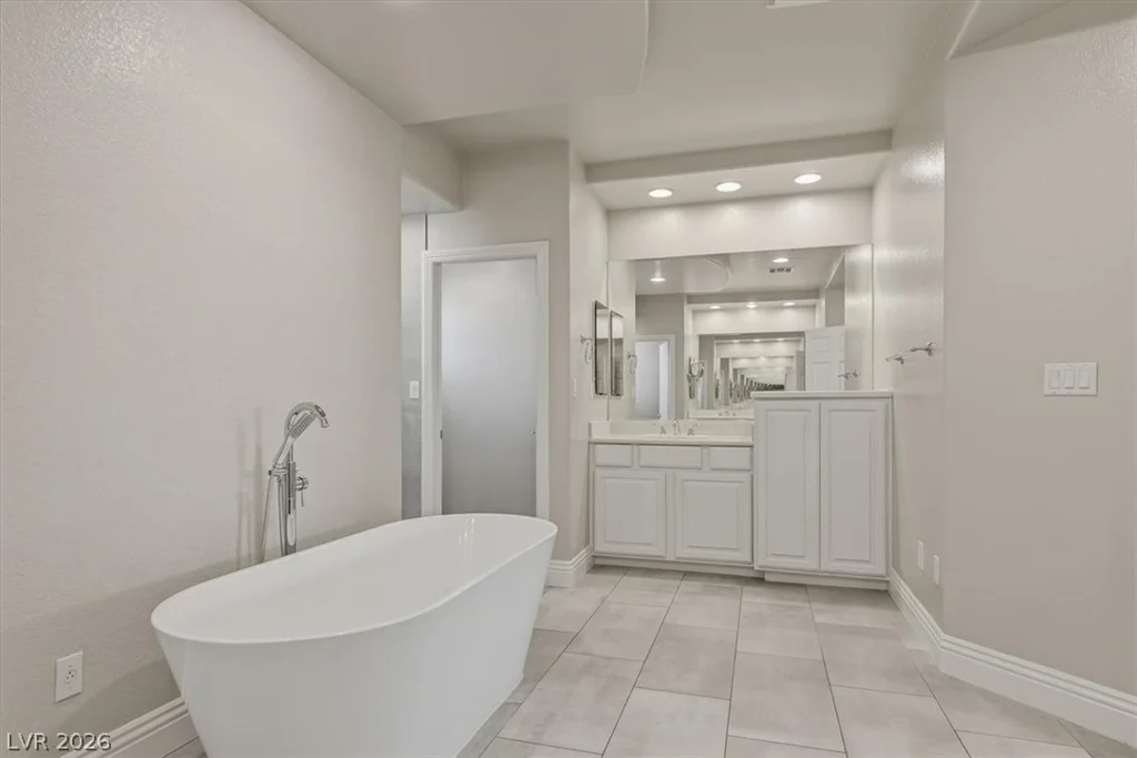 10671 Capesthorne, Las Vegas, NV 89135