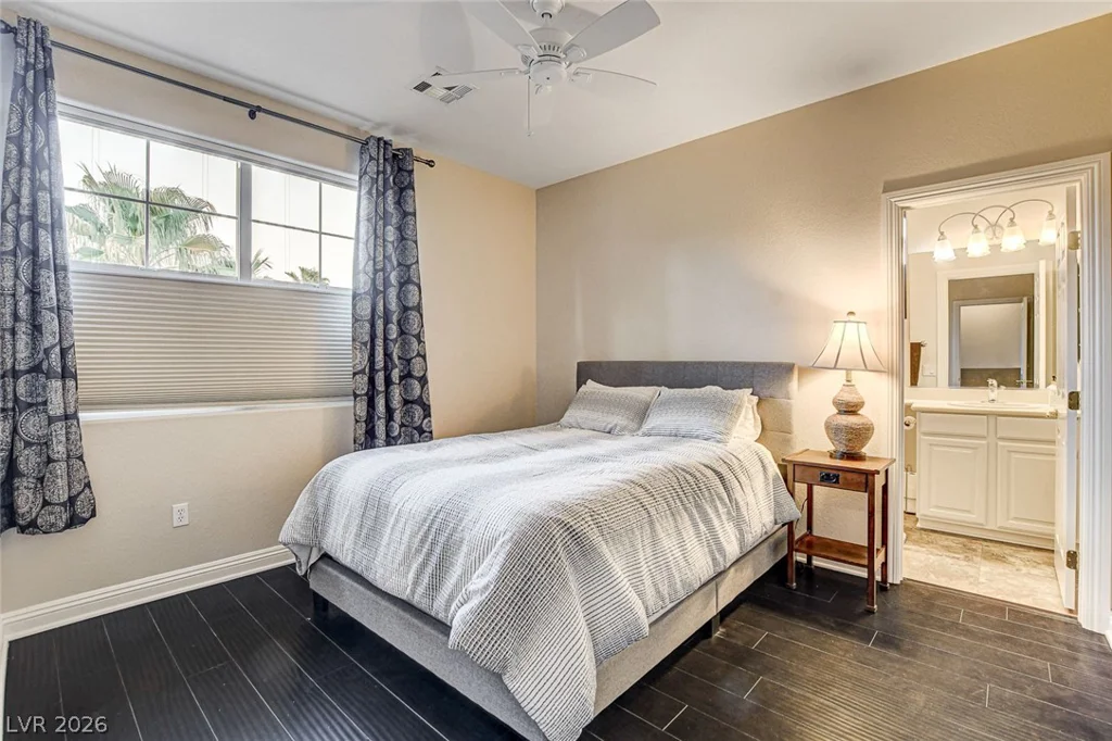 10671 Capesthorne, Las Vegas, NV 89135