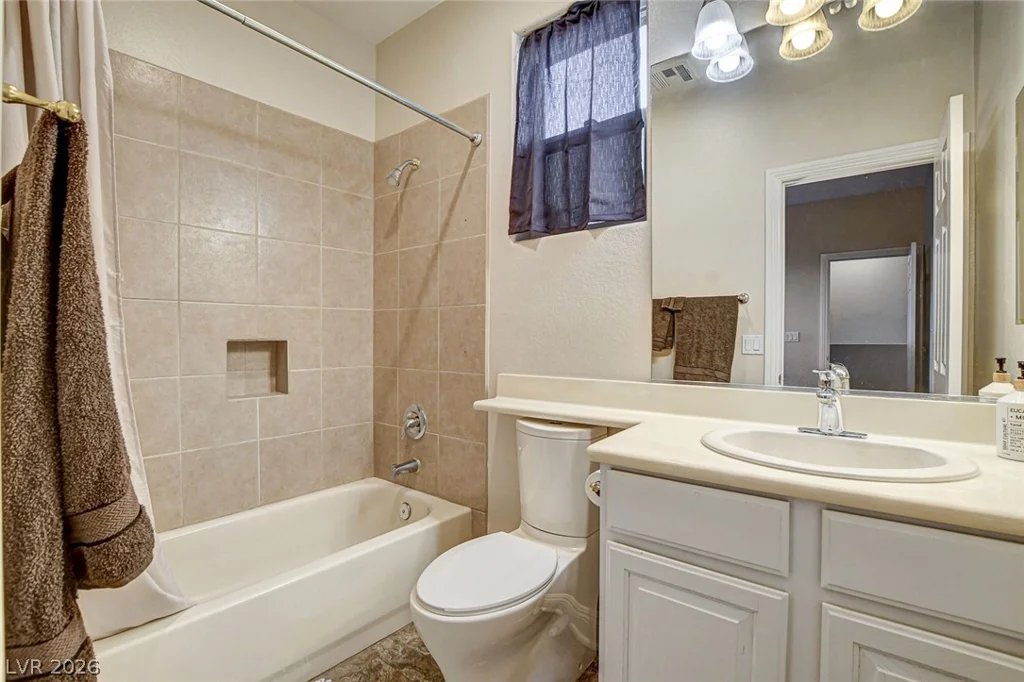10671 Capesthorne, Las Vegas, NV 89135
