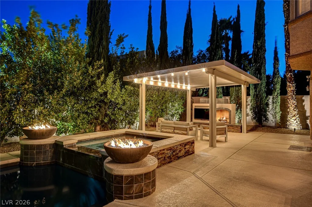 10671 Capesthorne, Las Vegas, NV 89135