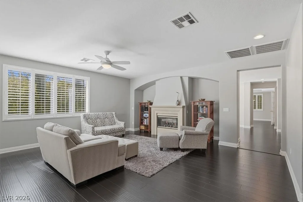 10671 Capesthorne, Las Vegas, NV 89135