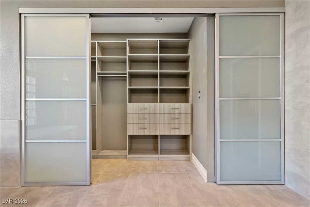 1999 Oliver Springs, Henderson, NV 89052