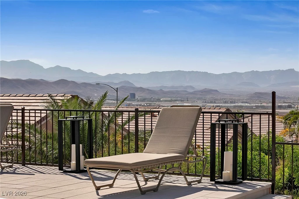 1999 Oliver Springs, Henderson, NV 89052
