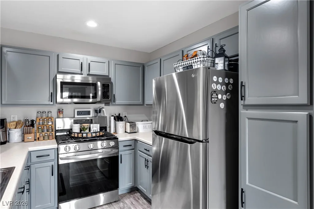 6674 Churnet Valley, Las Vegas, NV 89139