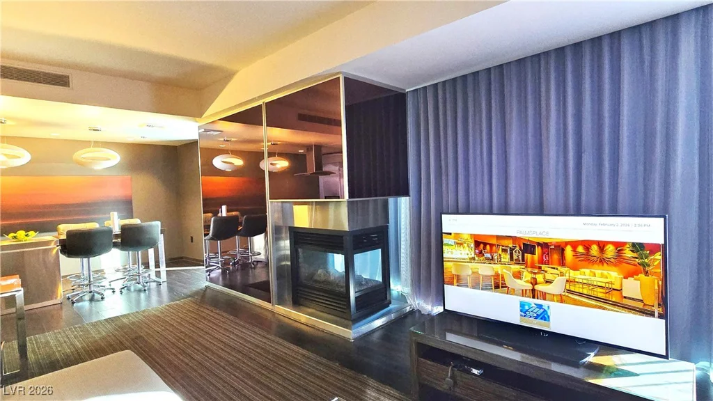 4381 Flamingo, Las Vegas, NV 89103