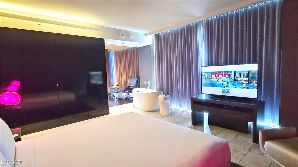 4381 Flamingo, Las Vegas, NV 89103