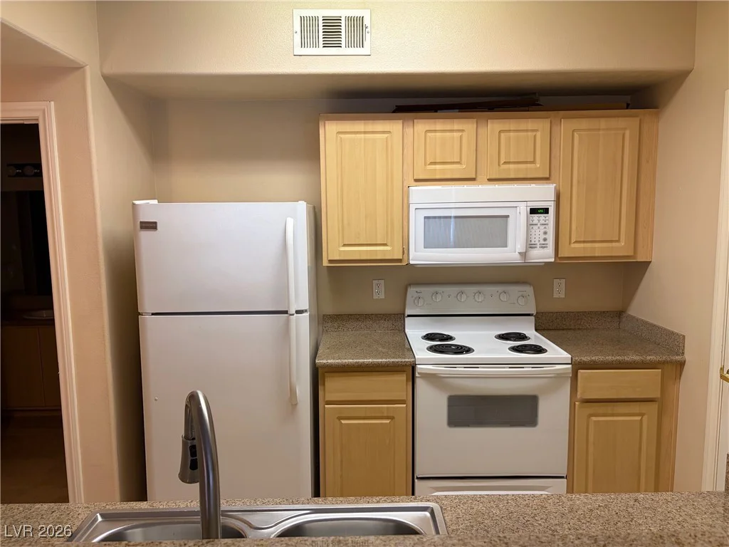 8000 Badura, Las Vegas, NV 89113