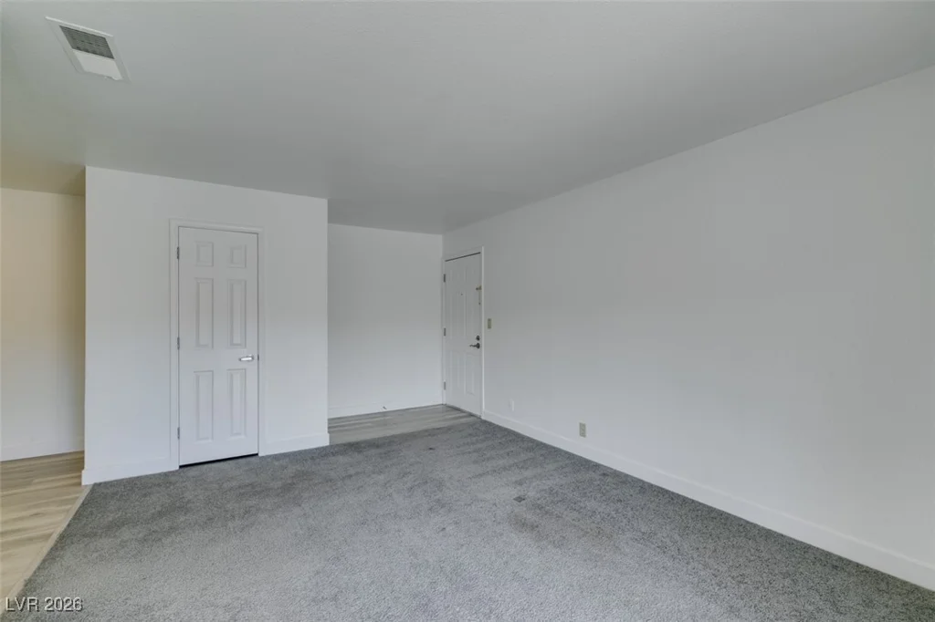 5260 River Glen, Las Vegas, NV 89103