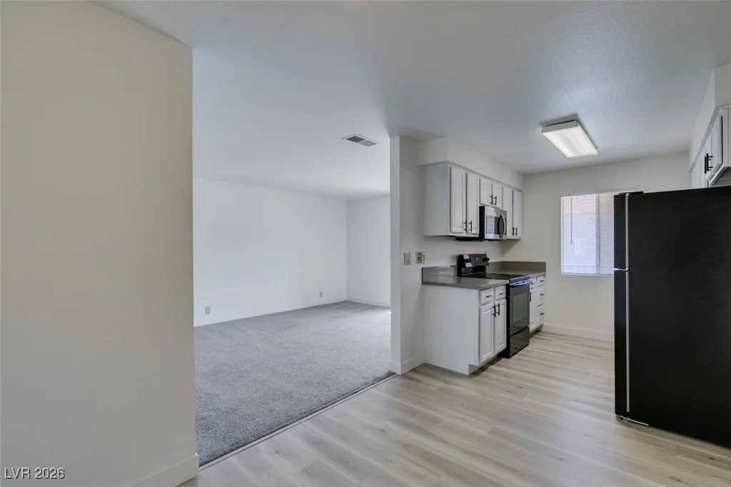 5260 River Glen, Las Vegas, NV 89103