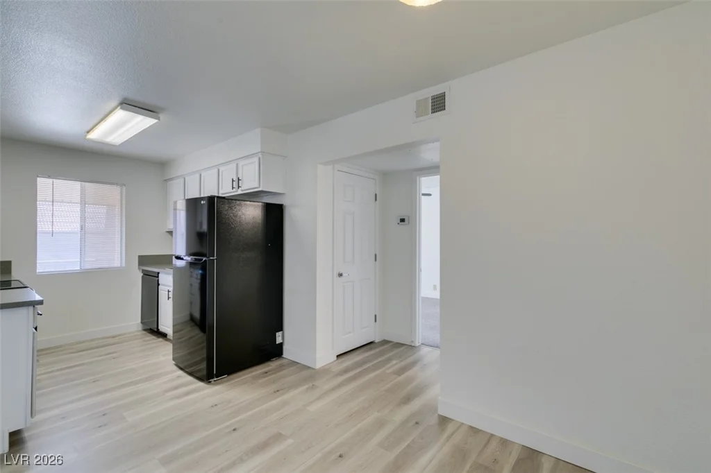 5260 River Glen, Las Vegas, NV 89103