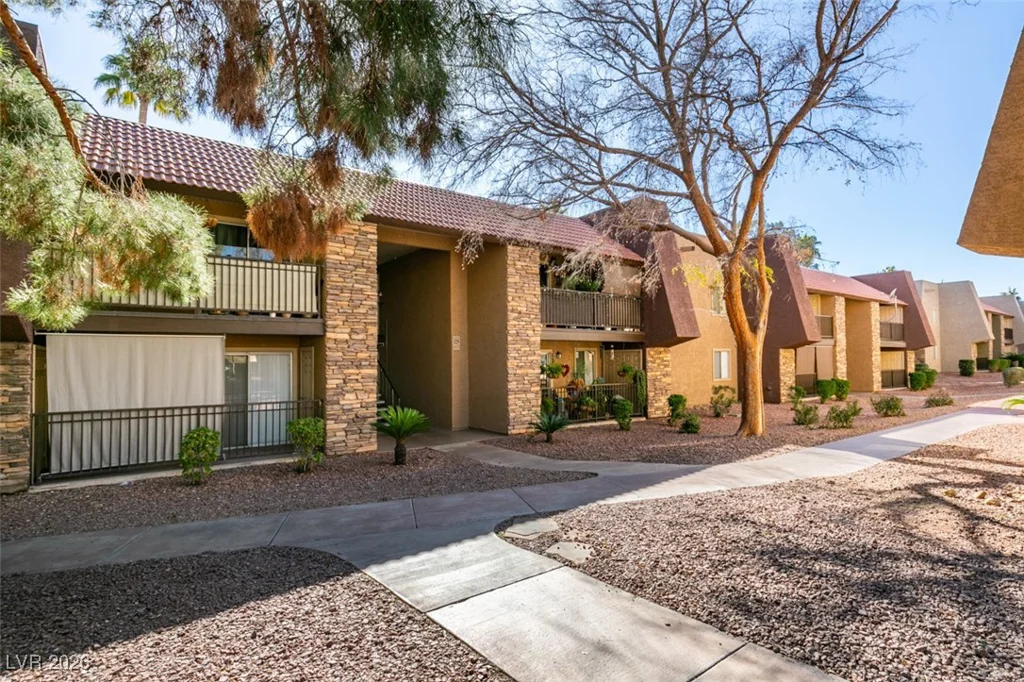 5260 River Glen, Las Vegas, NV 89103