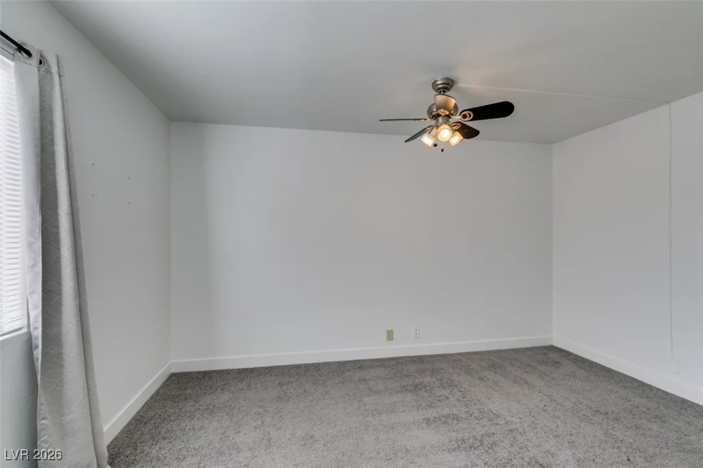 5260 River Glen, Las Vegas, NV 89103