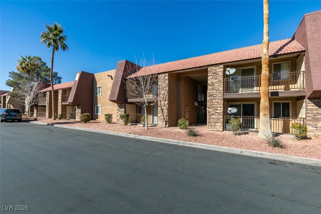 5260 River Glen, Las Vegas, NV 89103