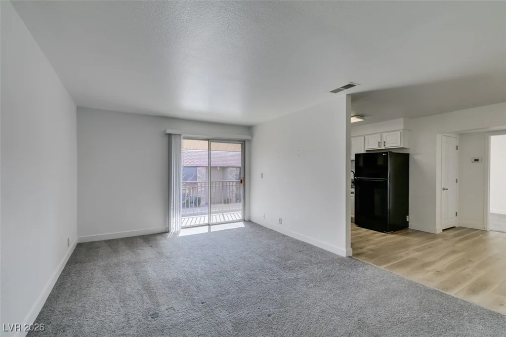 5260 River Glen, Las Vegas, NV 89103
