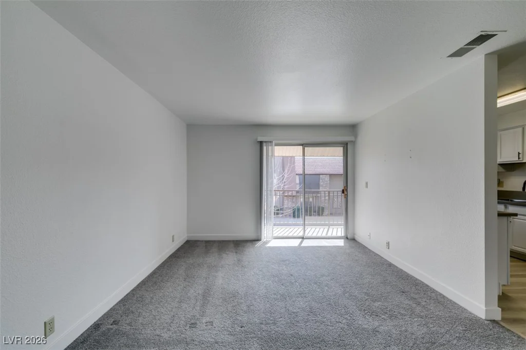 5260 River Glen, Las Vegas, NV 89103