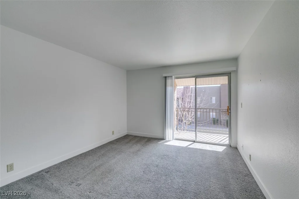 5260 River Glen, Las Vegas, NV 89103