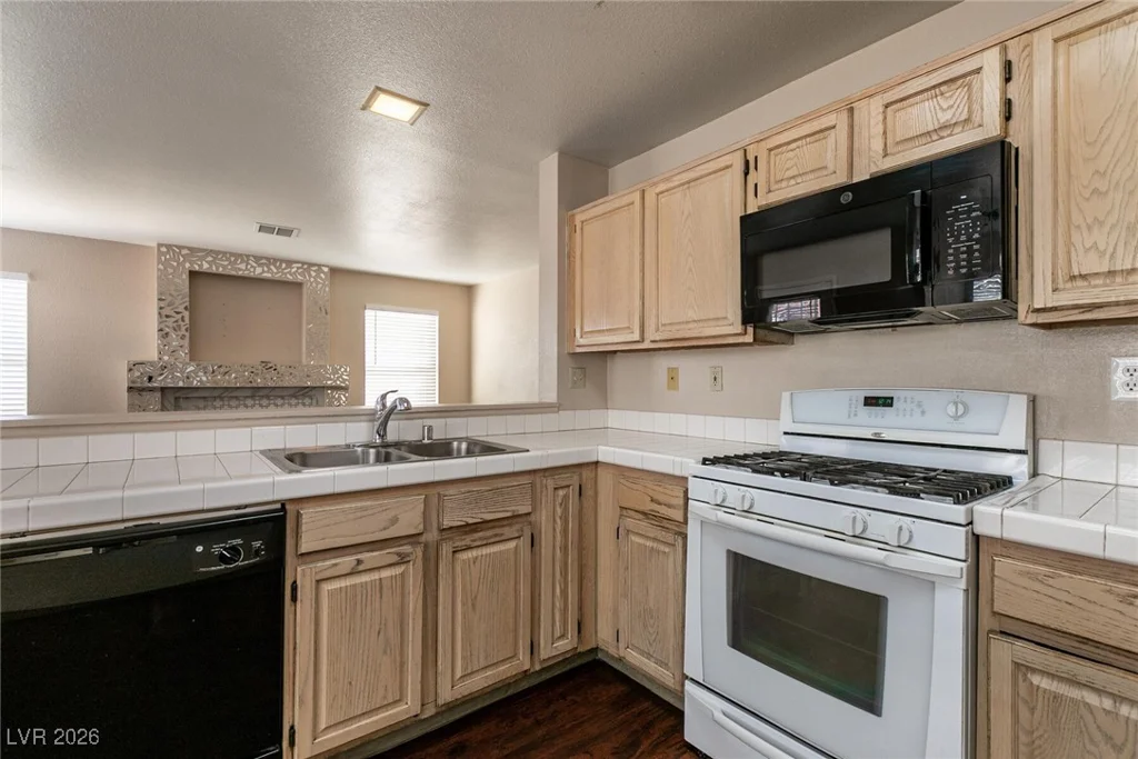 6442 Crystal Dew, Las Vegas, NV 89118