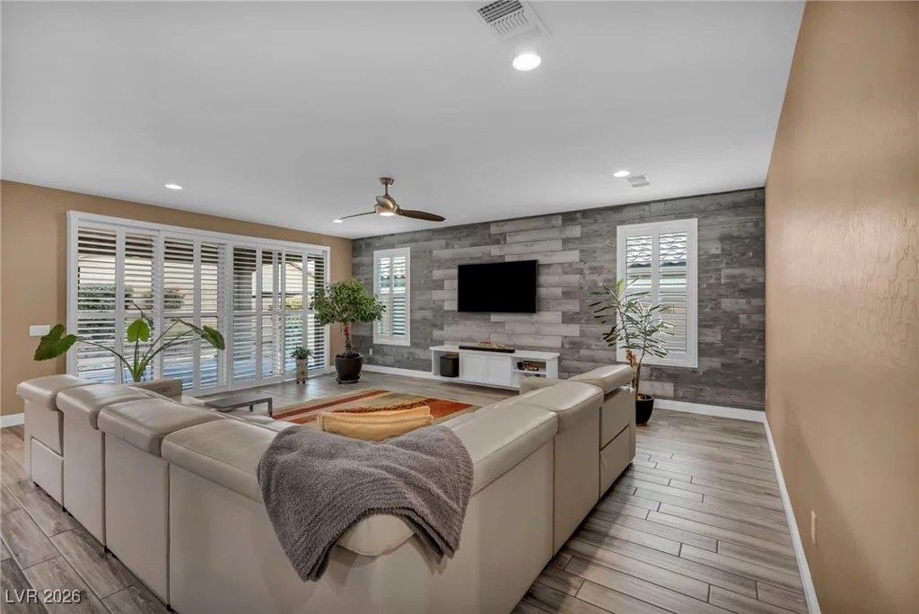 9946 Peaceful Peaks, Las Vegas, NV 89166