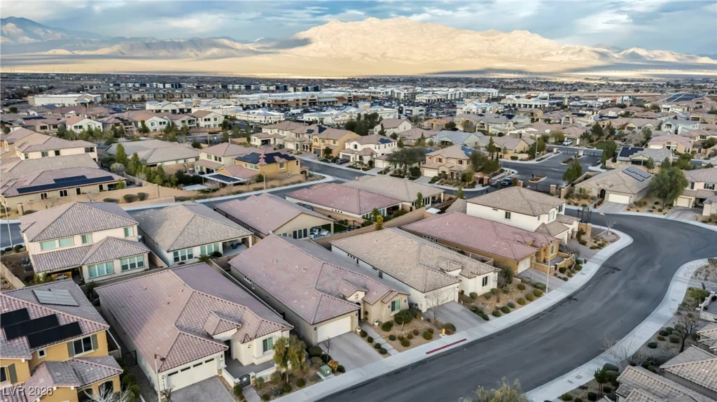 9946 Peaceful Peaks, Las Vegas, NV 89166