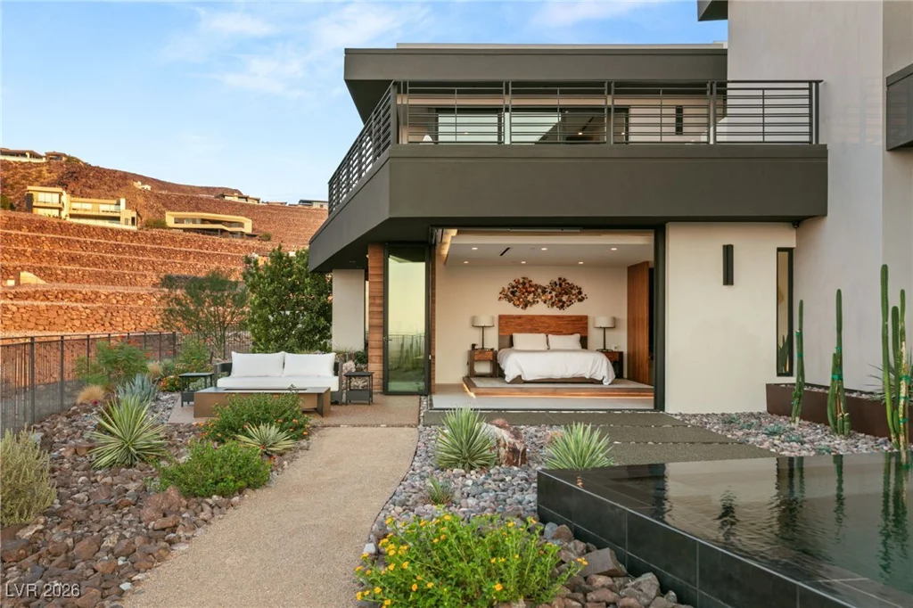 6 Vista Crescent, Henderson, NV 89012