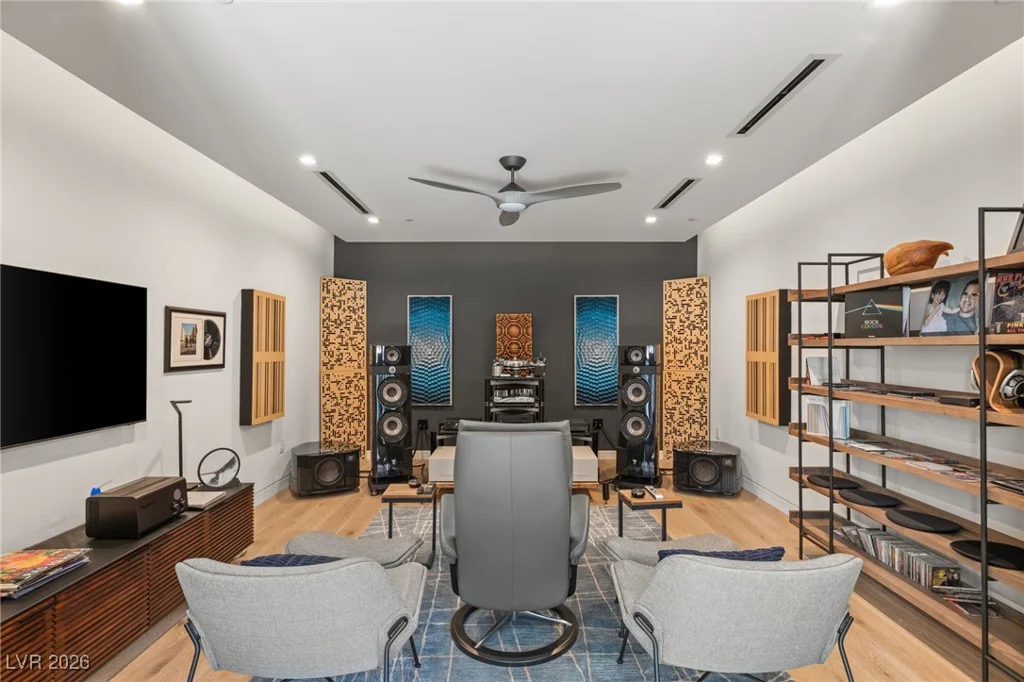 6 Vista Crescent, Henderson, NV 89012