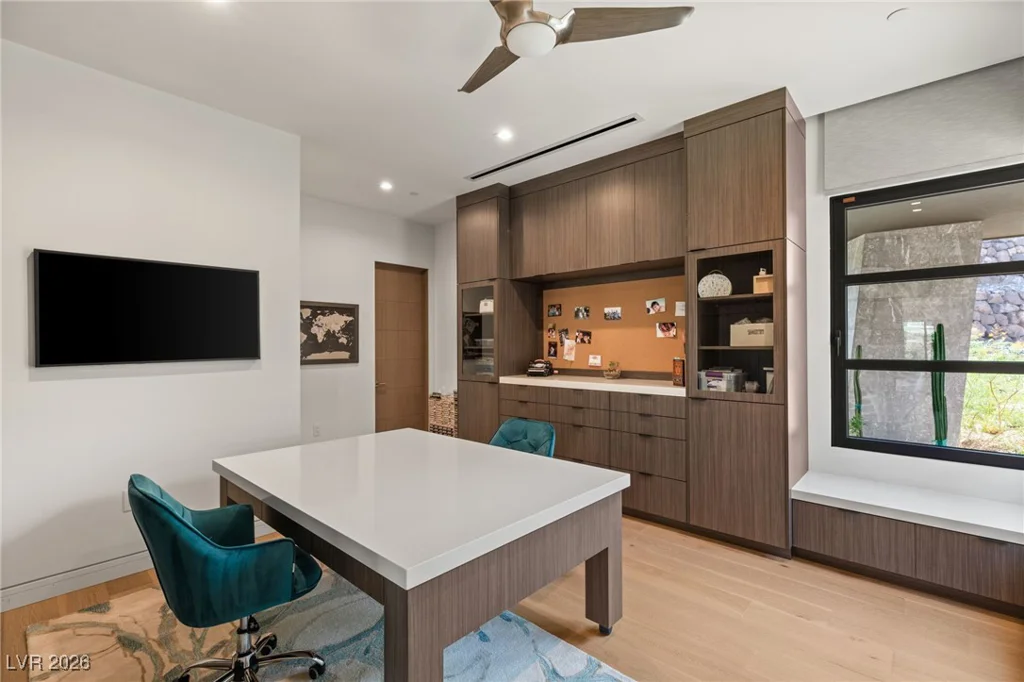 6 Vista Crescent, Henderson, NV 89012