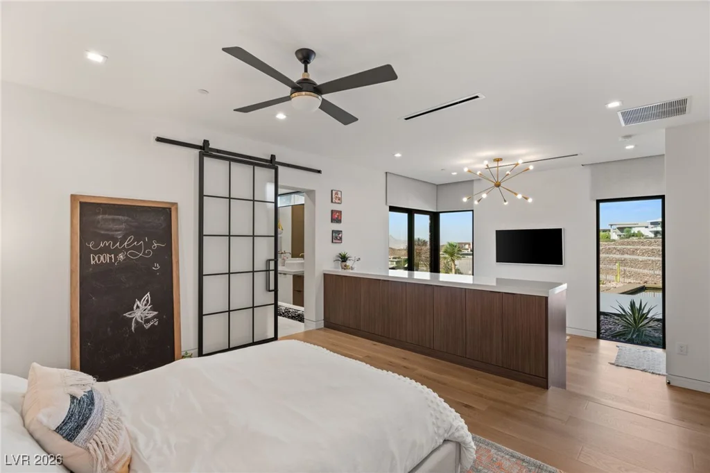 6 Vista Crescent, Henderson, NV 89012